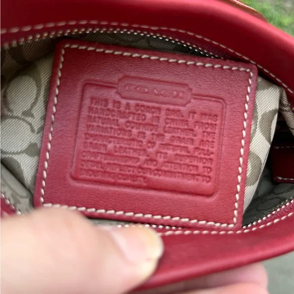 Vintage Mini Coach Demi Legacy Duffle bag Red Leather - Picture 13 of 13